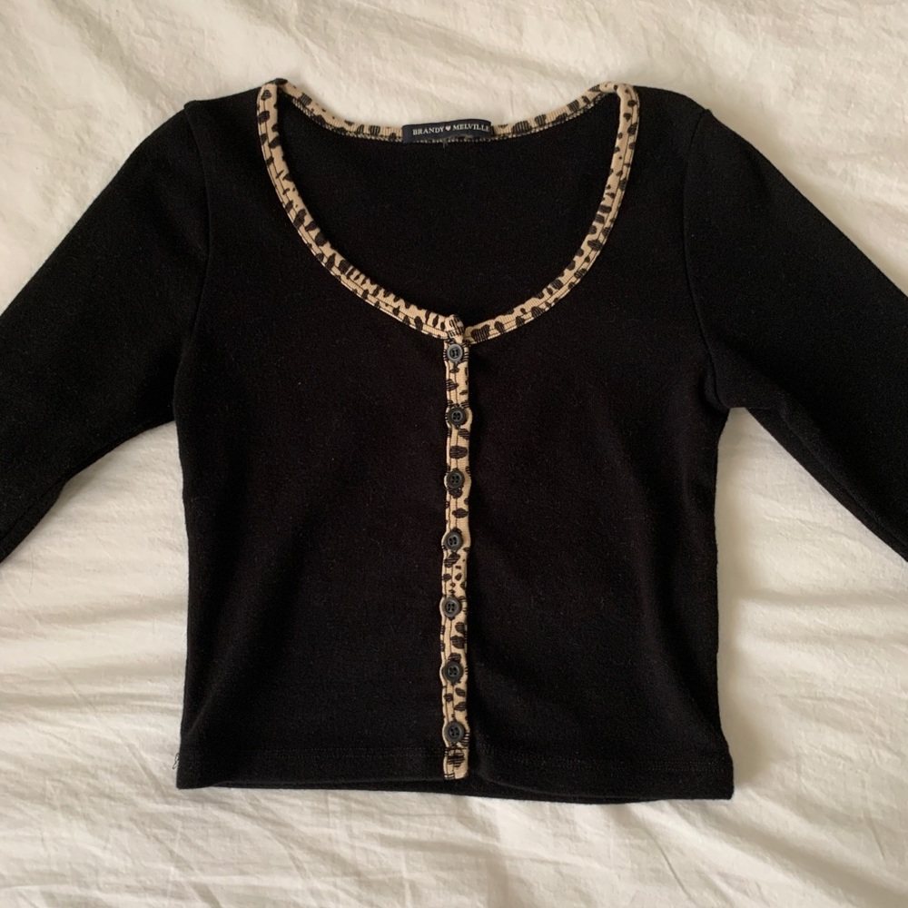 SOLD brandy melville zelly cheetah crop top